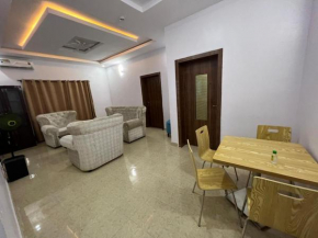 Treasure 1 bedroom with parking, Wifi (COZY HOUSE